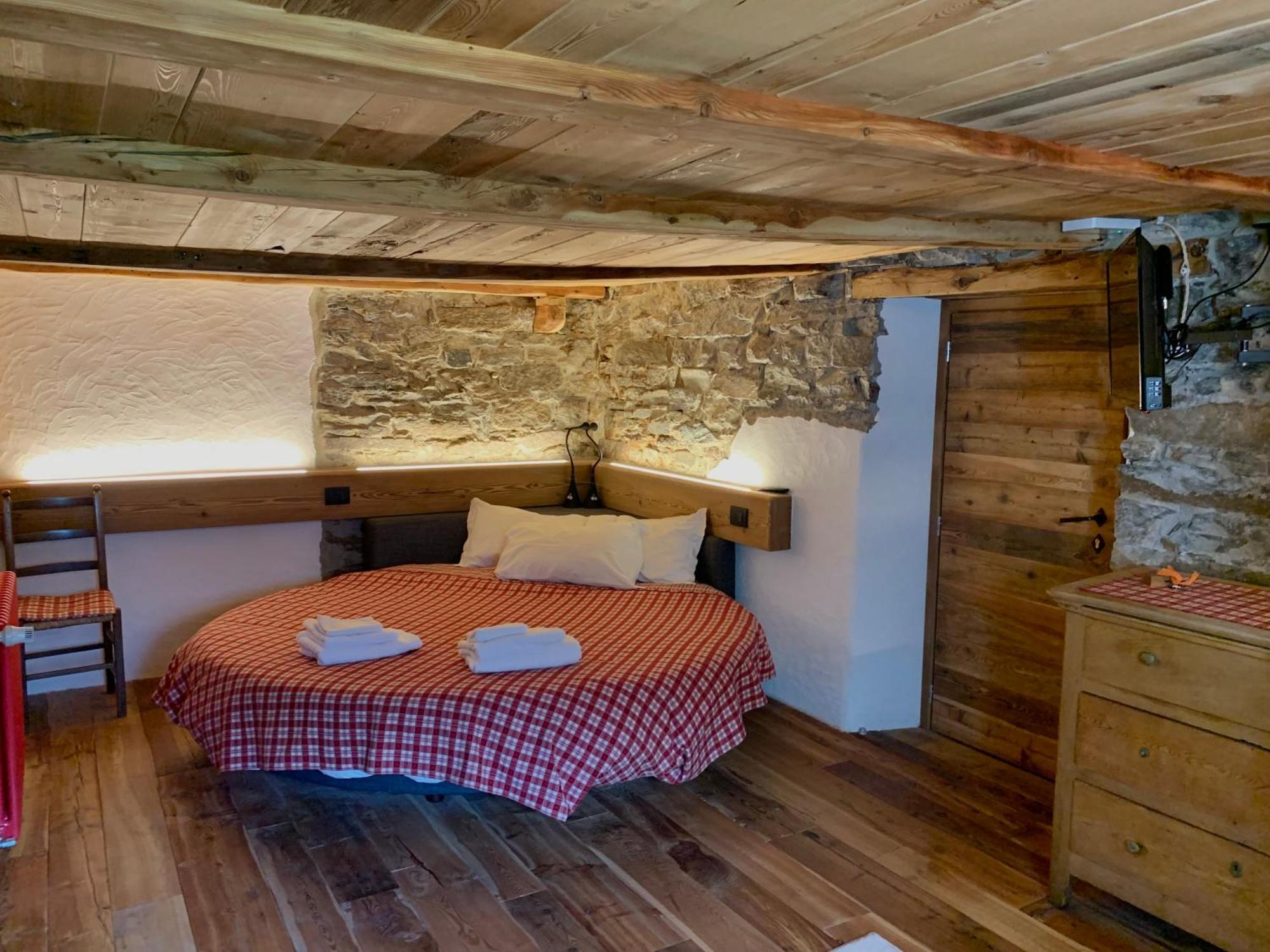 Chalet Del Lago チェレゾーレ・レアーレ エクステリア 写真